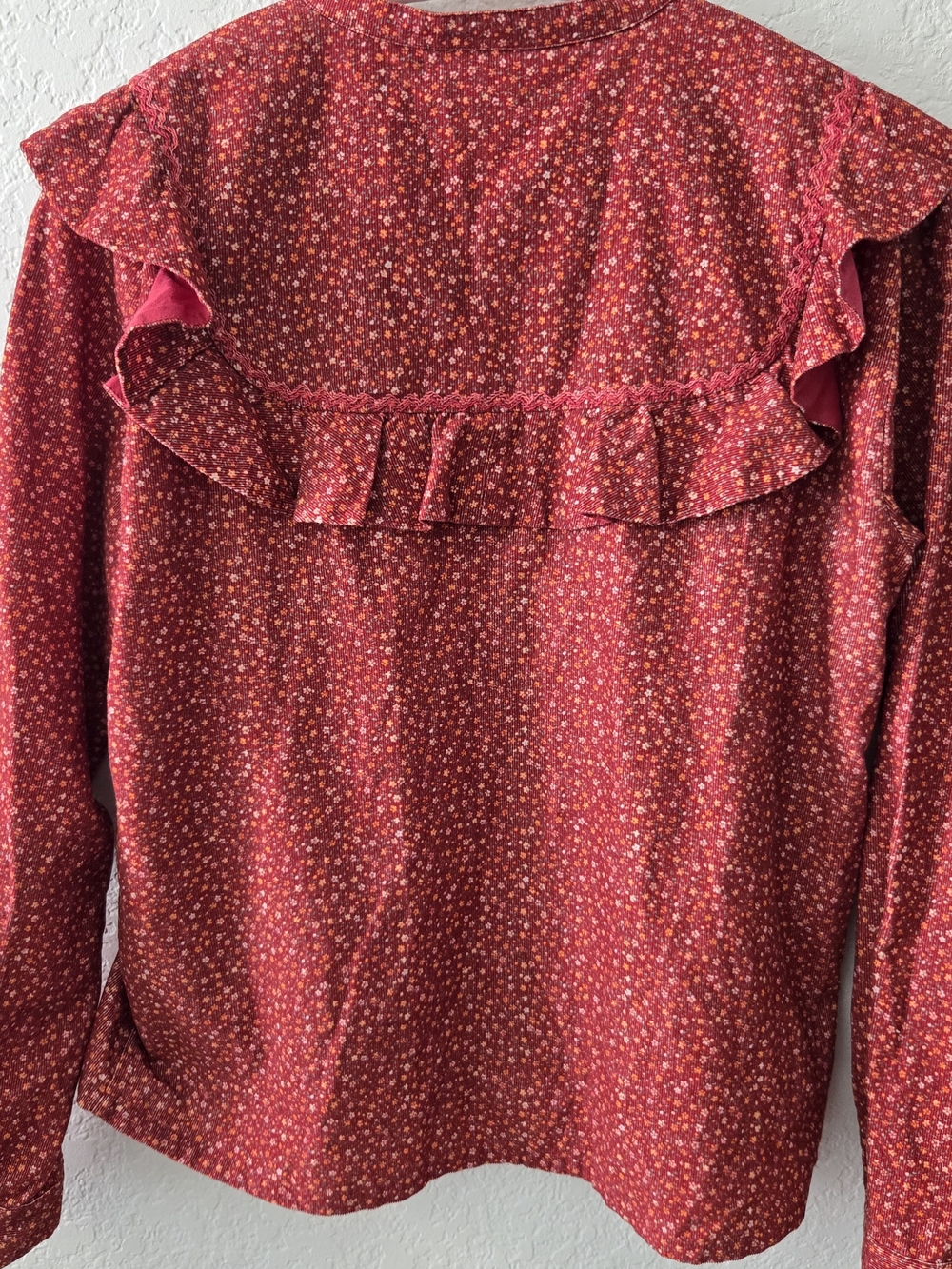 Doen Floral Ruffle Button-Down Top - Picture 7 of 7